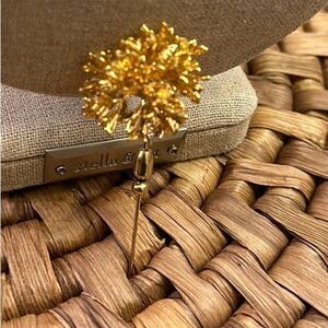 Vintage Gold Decorative Broche